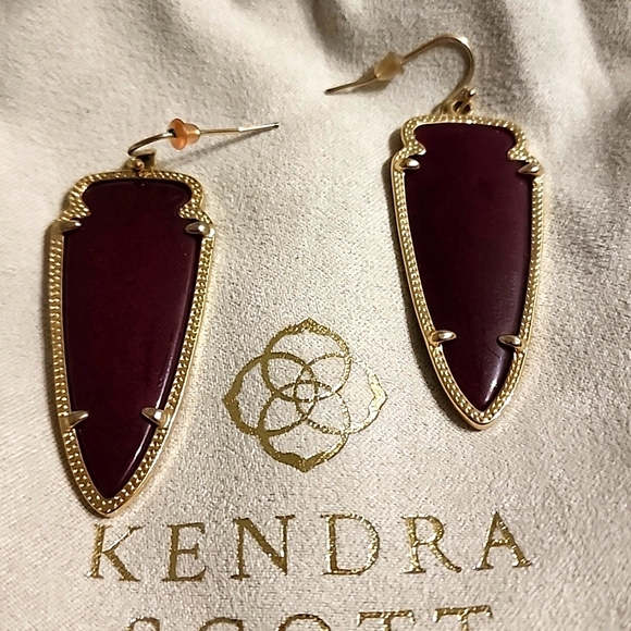 Kendra Scott Skylar Earrings Maroon Stone - Picture 3 of 3